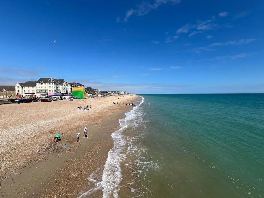 Luxury Georgian Home, Hot Tub, Sea View, Private Garden, Sleeps 6 Bognor Regis Esterno foto