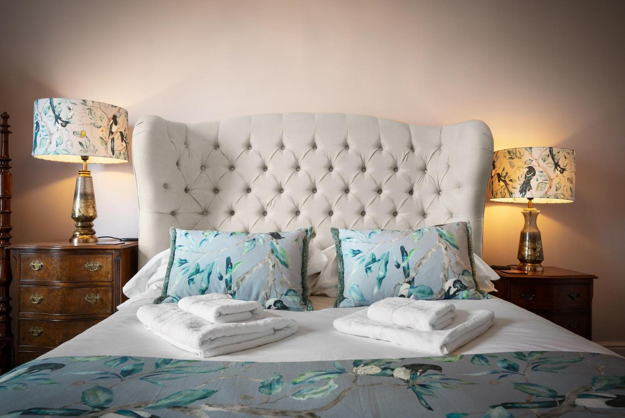 Luxury Georgian Home, Hot Tub, Sea View, Private Garden, Sleeps 6 Bognor Regis Esterno foto