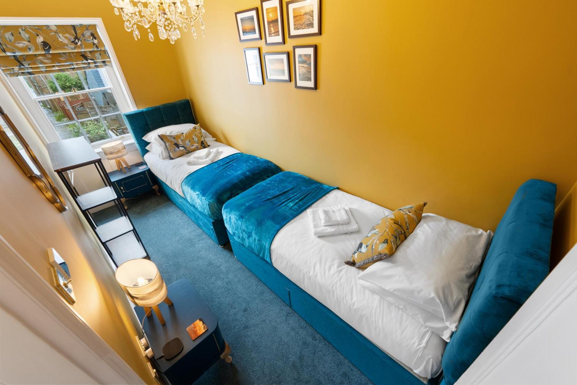 Luxury Georgian Home, Hot Tub, Sea View, Private Garden, Sleeps 6 Bognor Regis Esterno foto