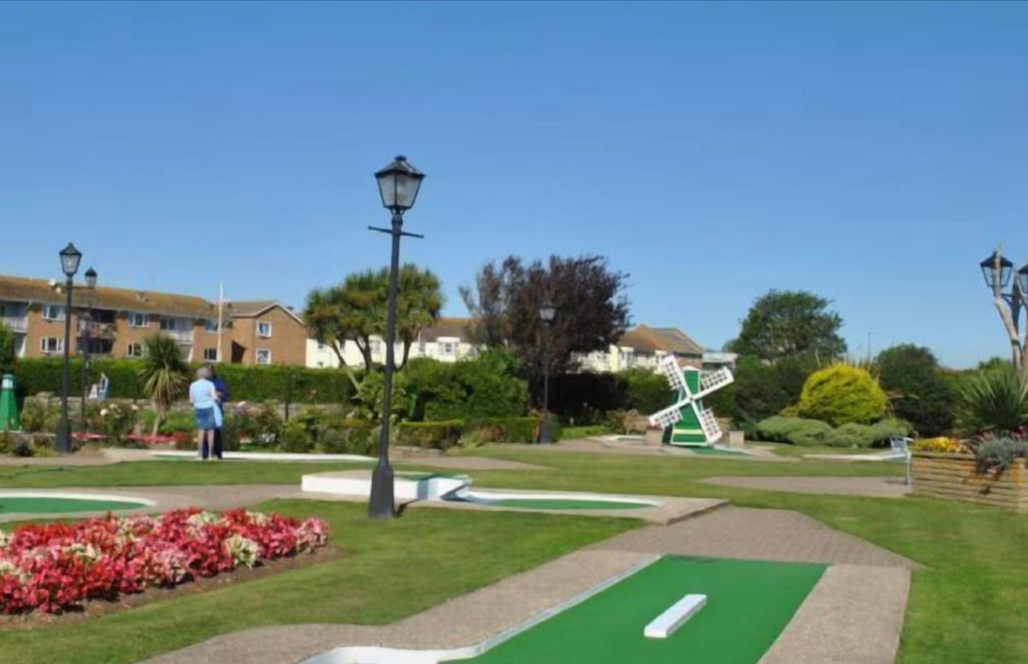 Luxury Georgian Home, Hot Tub, Sea View, Private Garden, Sleeps 6 Bognor Regis Esterno foto